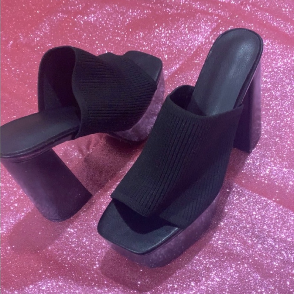 Black platforms